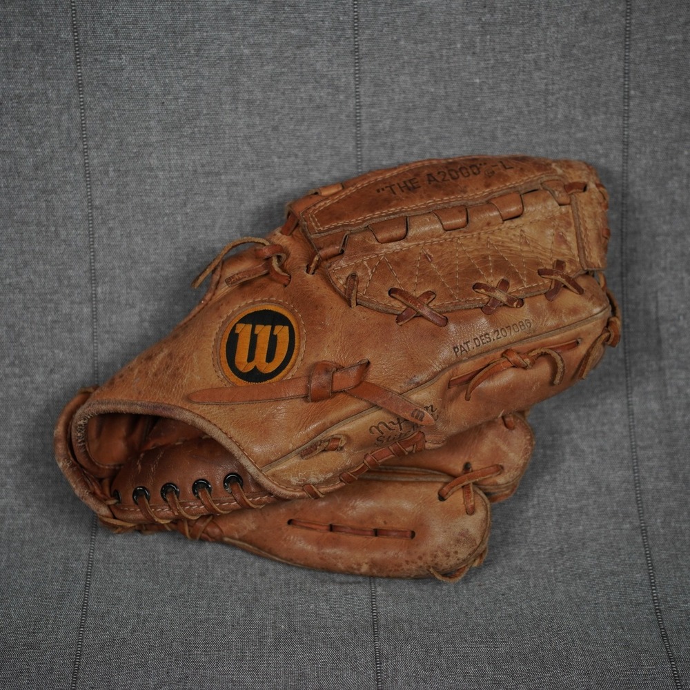Wilson A2000-L Baseball Glove Right Hand Throw RHT 11 Inch Made in Japan